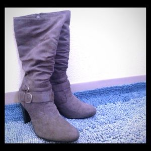 Women's dress boots